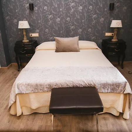 La Casona De Bautista 4 Estrellas Con Piscina Caceres *